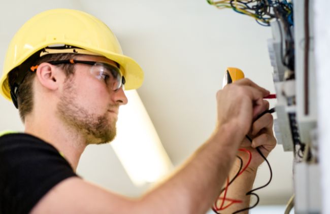 electricista churriana expertos